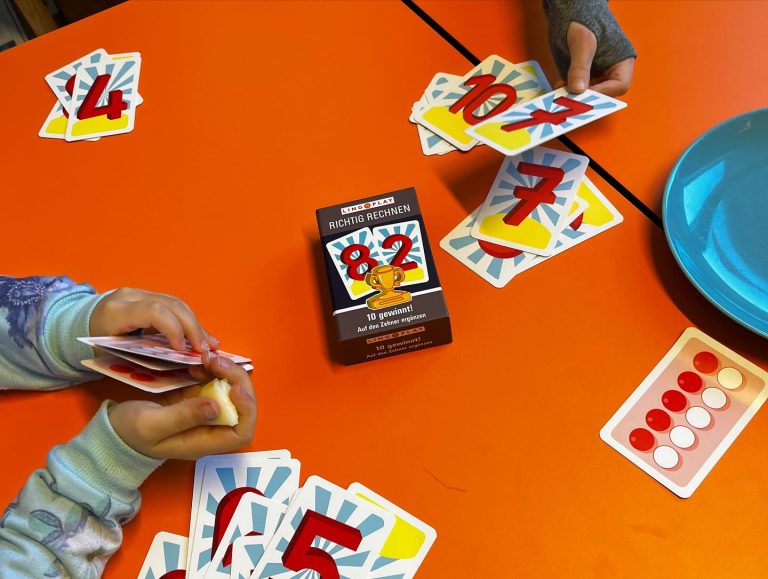 Kartenspiel in der Kroki Schule